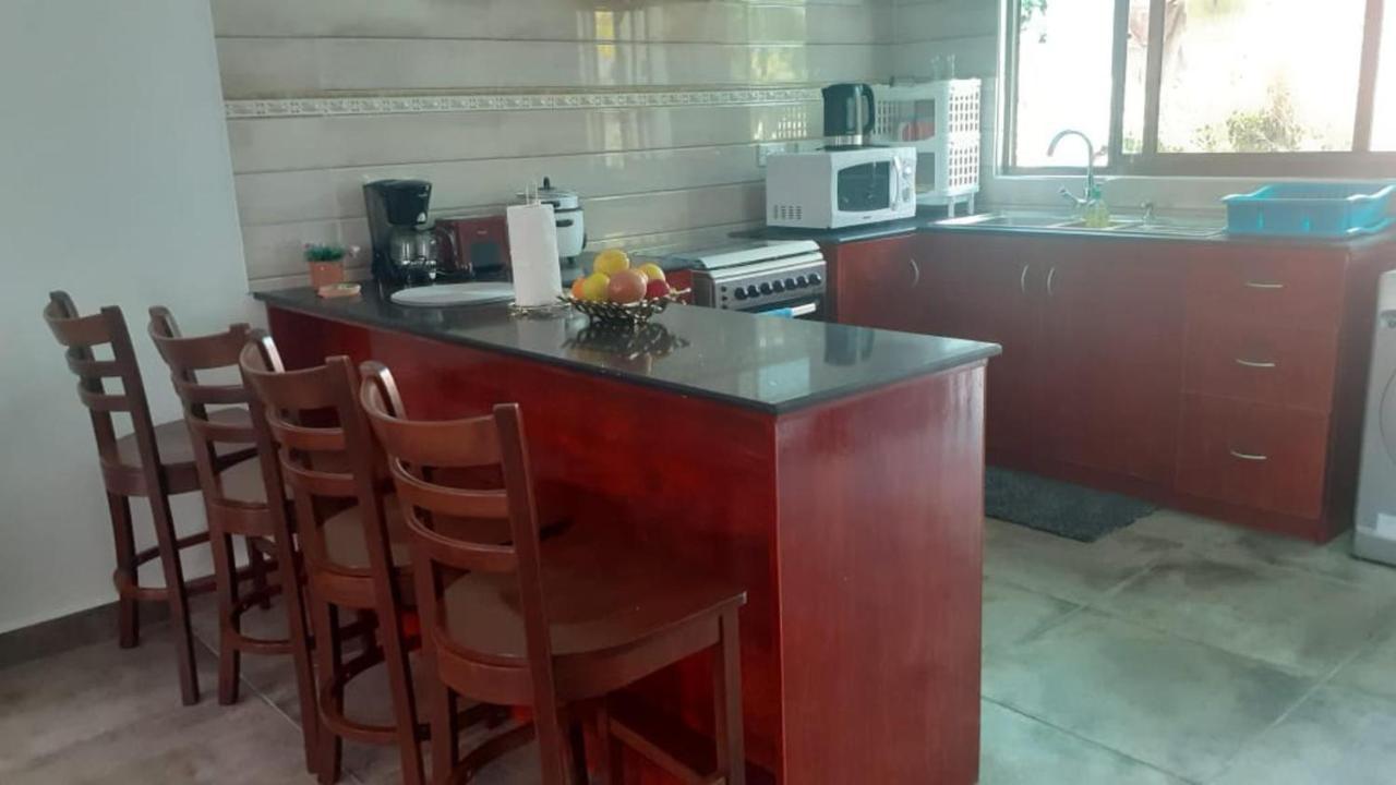 Riverside Mount Simpson Upper Vịnh Beau Vallon Ngoại thất bức ảnh
